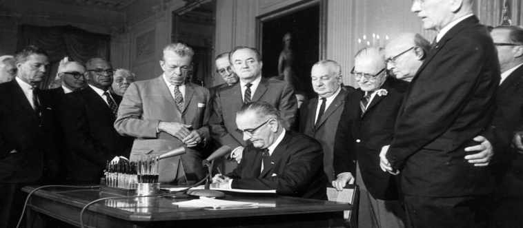 Whose pen finalized the Civil Rights Act of 1964, outlawing institutionalized segregation across the United States?