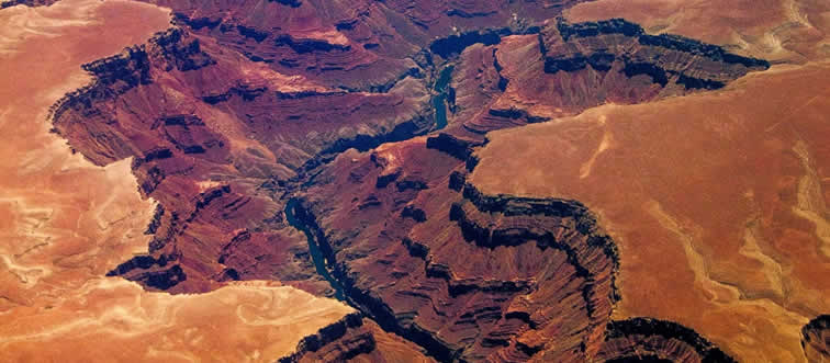 The sweeping Grand Canyon is located in which state?