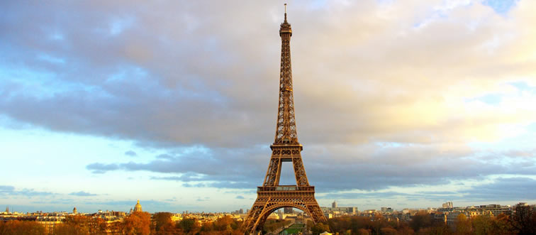 Where is the Eiffel Tower located?